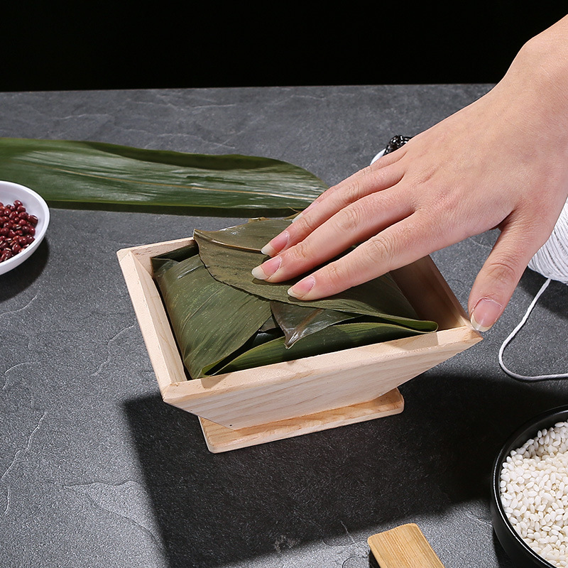 木製 Zongzi 型ドラゴンボートフェスティバルもち米餃子 - Kitchen Gadgets Dumpling Maker のレビューと価格