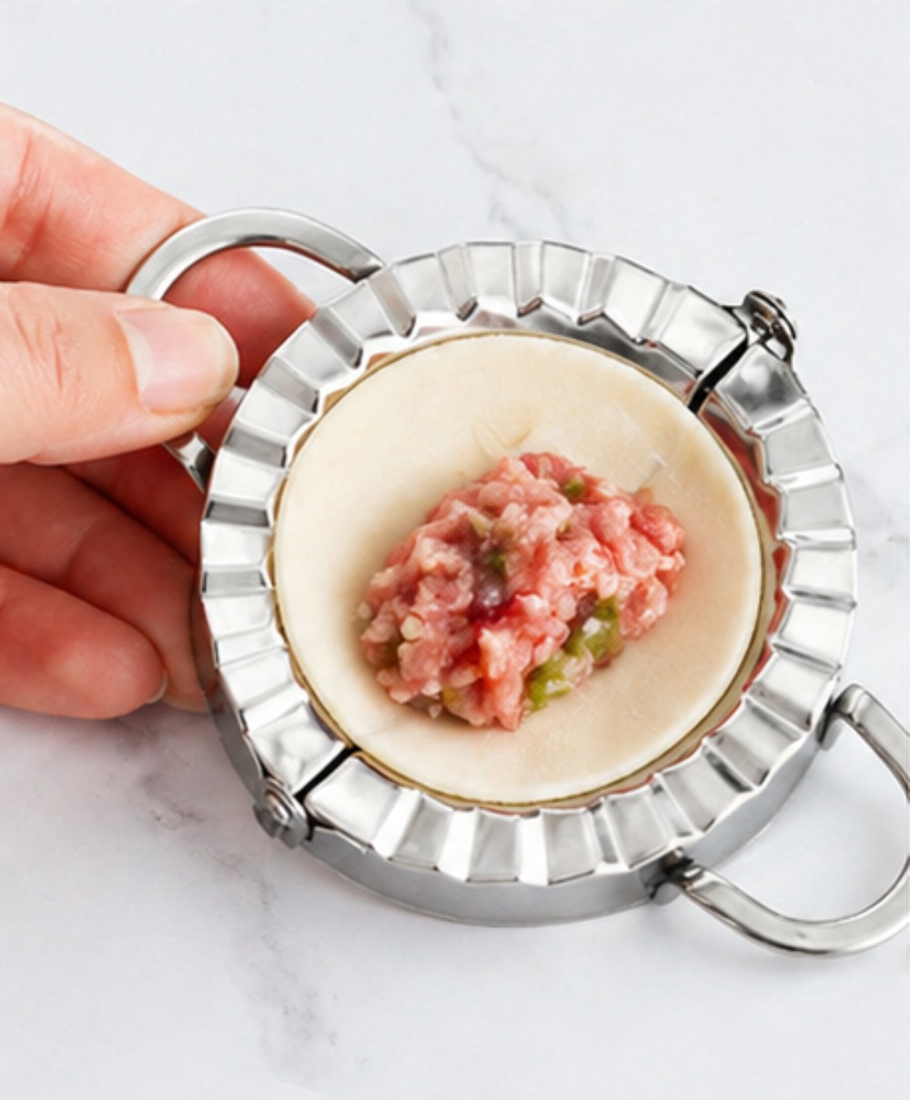 手動餃子メーカー ステンレス製 ラッパーモールドプレス ラビ - Kitchen Gadgets Dumpling Maker のレビューと価格
